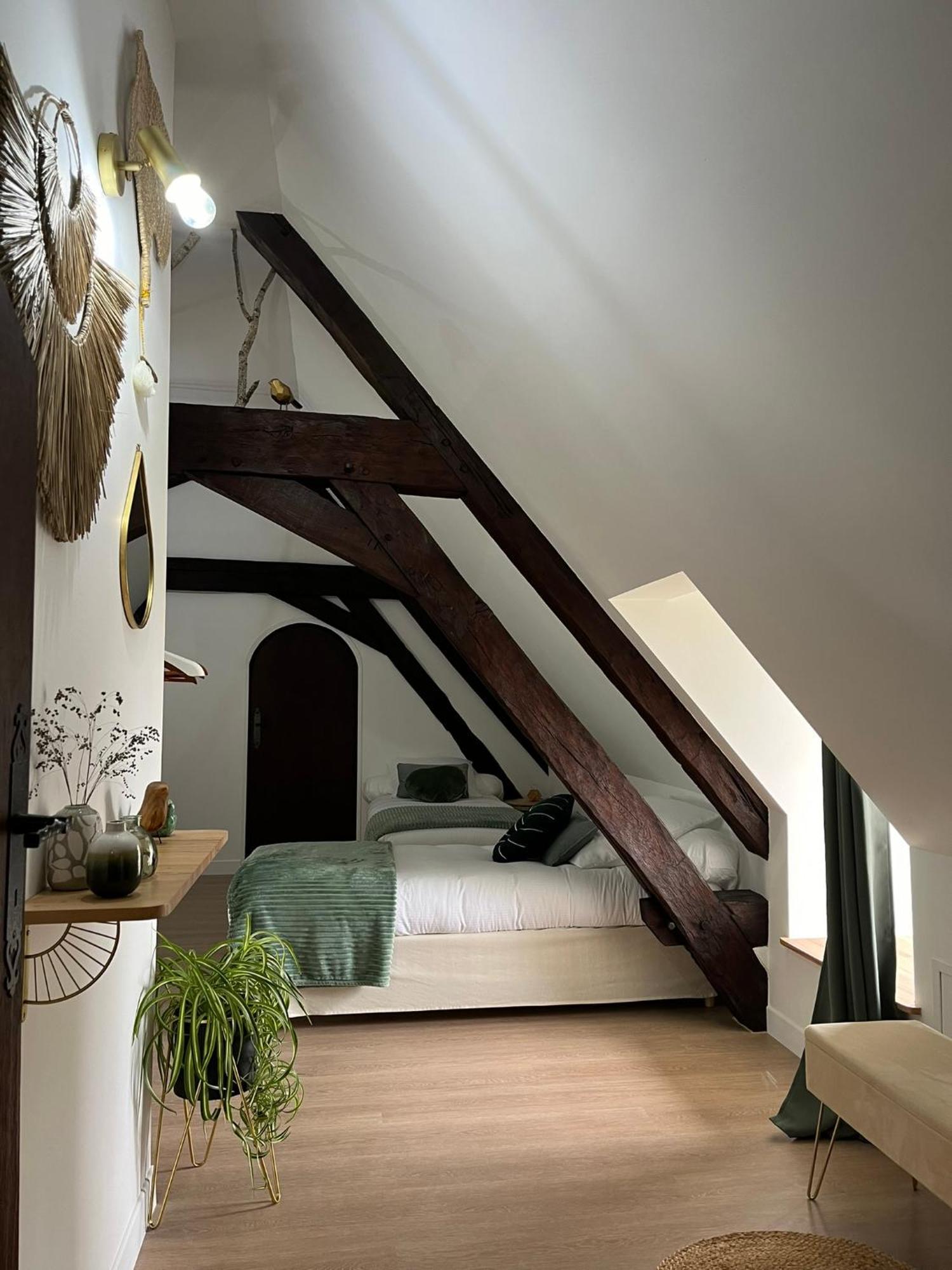 O2 Tours Bed & Breakfast Ourouer-les-Bourdelins Exterior photo